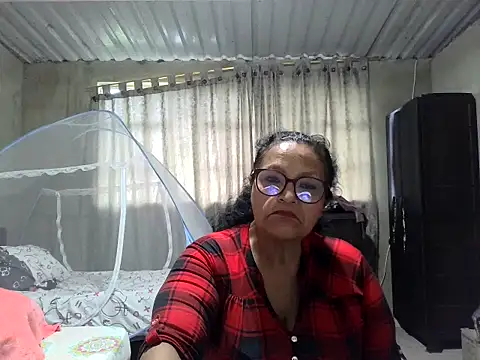 Snapshot of _Cristal chatting on October 25, 12:50 pm Cristal online show from October 25, 12:50 pm