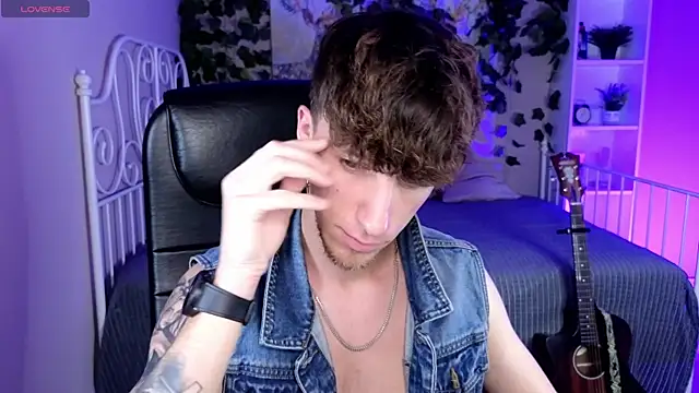 mark caron online show from October 3, 8:32 pm