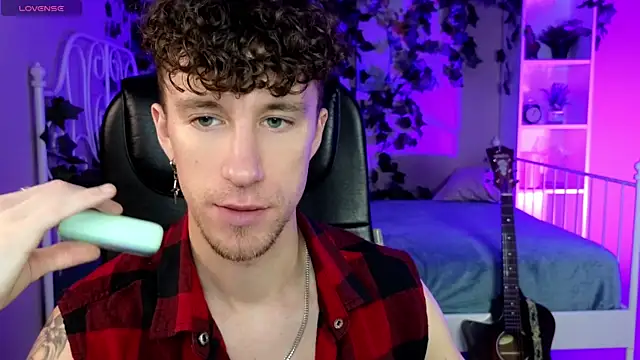 mark caron online show from December 3, 8:30 pm