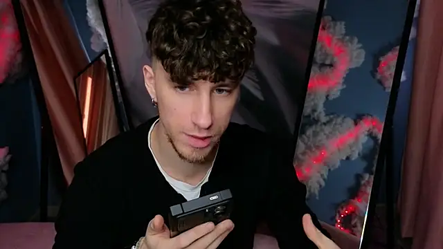 mark caron online show from March 29, 5:42 am