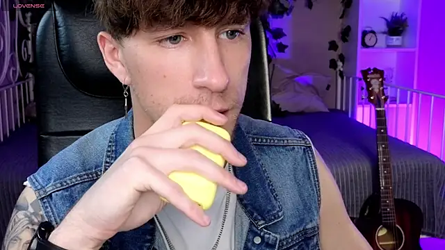 mark caron online show from October 17, 8:32 pm