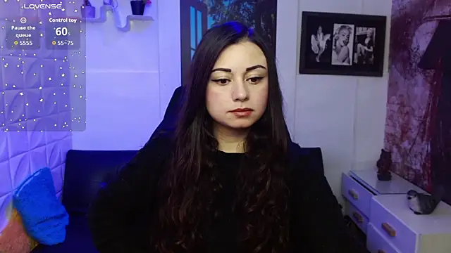 Snapshot of Eva_Roussell chatting on November 11, 3:29 pm Eva Roussell online show from November 11, 3:29 pm