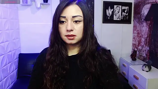 Snapshot of Eva_Roussell chatting on November 8, 2:42 pm Eva Roussell online show from November 8, 2:42 pm