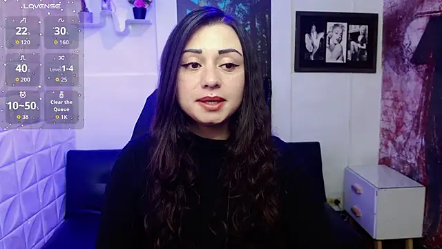 Snapshot of Eva_Roussell chatting on November 7, 2:43 pm Eva Roussell online show from November 7, 2:43 pm