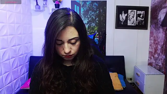 Snapshot of Eva_Roussell chatting on November 5, 2:53 pm Eva Roussell online show from November 5, 2:53 pm