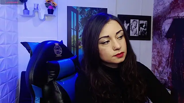 Snapshot of Eva_Roussell chatting on October 8, 2:18 pm Eva Roussell online show from October 8, 2:18 pm