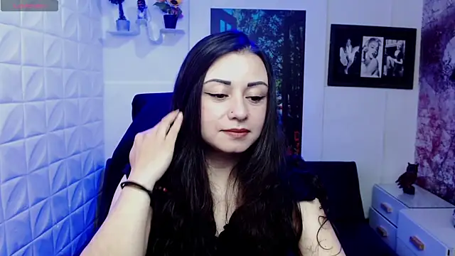 Snapshot of Eva_Roussell chatting on November 19, 2:17 pm Eva Roussell online show from November 19, 2:17 pm