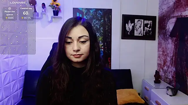 Snapshot of Eva_Roussell chatting on November 10, 2:55 pm Eva Roussell online show from November 10, 2:55 pm