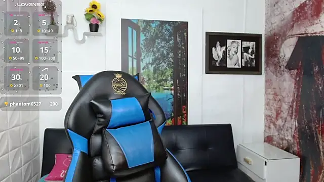 Snapshot of Eva_Roussell chatting on October 10, 2:40 pm Eva Roussell online show from October 10, 2:40 pm