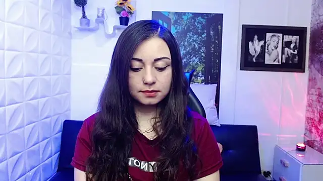 Snapshot of Eva_Roussell chatting on October 16, 2:36 pm Eva Roussell online show from October 16, 2:36 pm