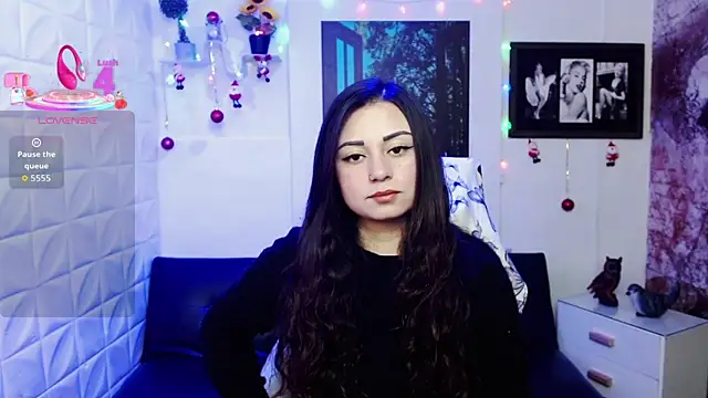 Snapshot of Eva_Roussell chatting on December 16, 3:38 pm Eva Roussell online show from December 16, 3:38 pm