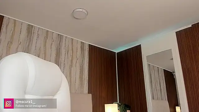 miss curazao online show from March 17, 12:30 pm