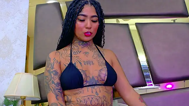 EmilieLake online show from April 21, 1:42 am