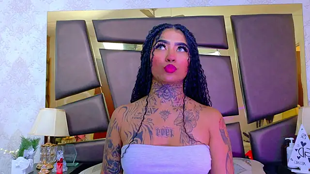 EmilieLake online show from April 23, 7:37 pm