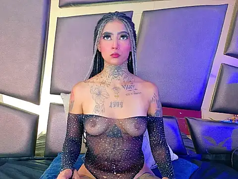 Snapshot of EmilieLake chatting on September 24, 4:46 pm EmilieLake online show from September 24, 4:46 pm