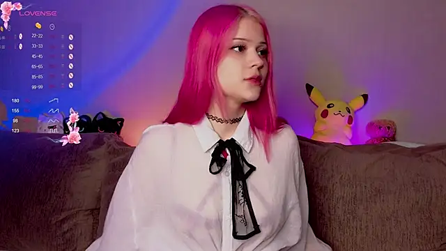 RavenKitten  online show from May 4, 2:48 am