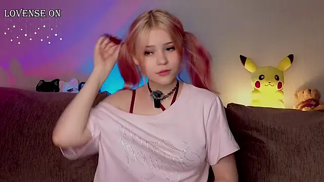 RavenKitten  online show from June 5, 2:38 am