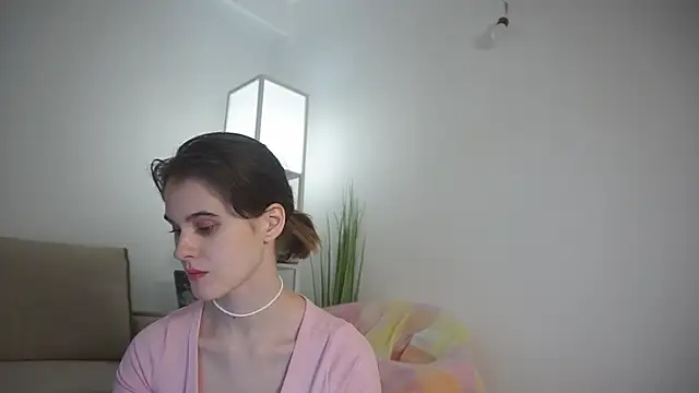 Snapshot of Iris_pure chatting on October 8, 6:08 pm Iris pure online show from October 8, 6:08 pm
