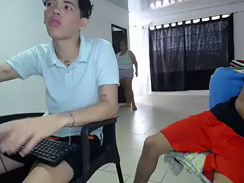 Snapshot of brutal_dirty_sex chatting on September 10, 8:41 pm brutal dirty sex online show from September 10, 8:41 pm