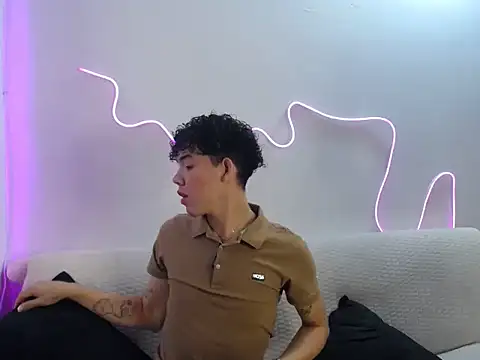 Snapshot of brutal_dirty_sex chatting on September 21, 2:22 pm brutal dirty sex online show from September 21, 2:22 pm