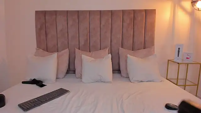 Snapshot of amber_colliiins chatting on February 13, 5:35 pm amber colliiins online show from February 13, 5:35 pm