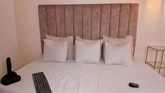 Snapshot of amber_colliiins chatting on November 14, 5:38 pm amber colliiins online show from November 14, 5:38 pm