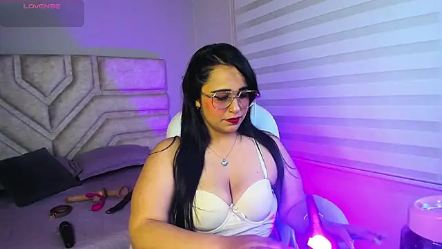 Snapshot of _adahara_queen chatting on September 18, 4:15 am adahara queen online show from September 18, 4:15 am