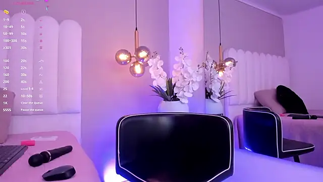 violeta olsen online show from March 18, 7:48 pm