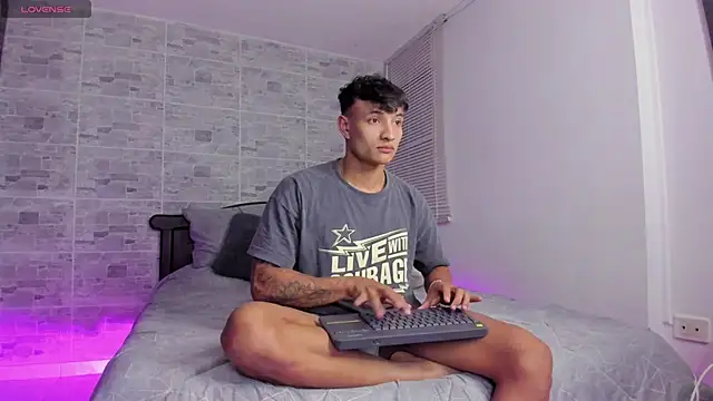 DavisFirb online show from November 3, 1:22 am