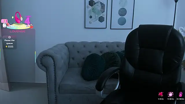 issi loren online show from March 11, 8:14 pm