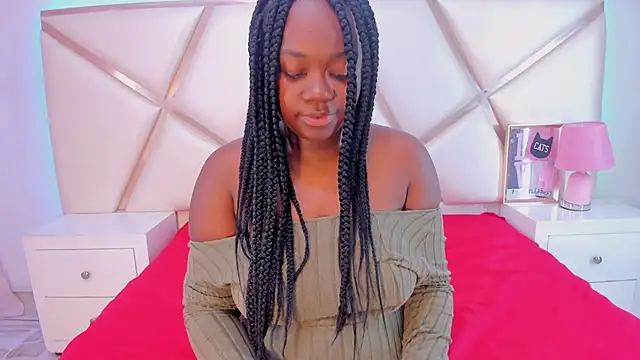 SulyClarck online show from October 7, 8:10 pm