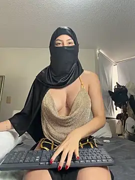 azzahara- online show from May 28, 8:59 pm