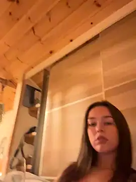 Snapshot of LillieOlive chatting on September 17, 8:11 pm LillieOlive online show from September 17, 8:11 pm