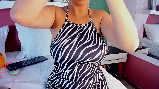 Snapshot of ValeryBoobs1 chatting on October 3, 12:50 pm ValeryBoobs1 online show from October 3, 12:50 pm