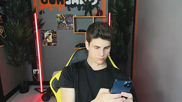 JackWolw online show from October 8, 10:06 am