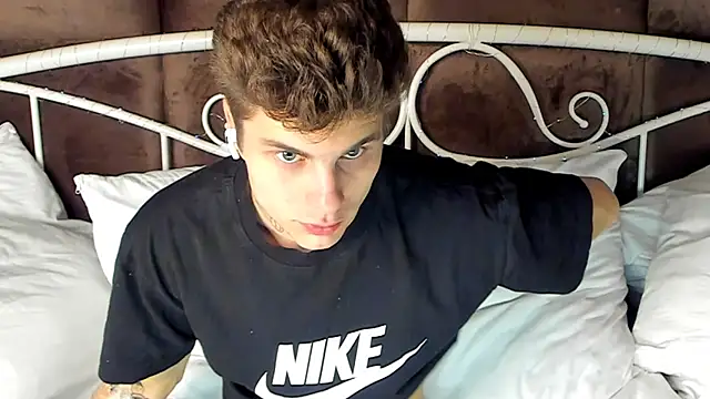 JackWolw online show from October 17, 7:33 am
