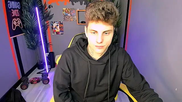 JackWolw online show from October 4, 3:35 pm