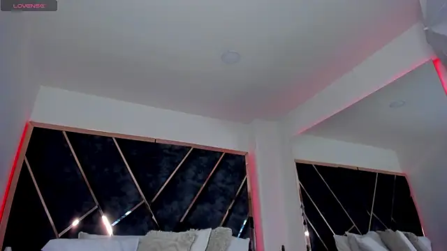 SusanaHenao online show from December 18, 5:06 pm