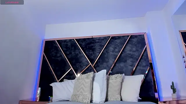 SusanaHenao online show from December 15, 5:41 pm