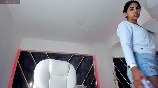 SusanaHenao online show from March 24, 5:13 pm