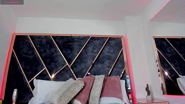 SusanaHenao online show from January 12, 5:20 pm