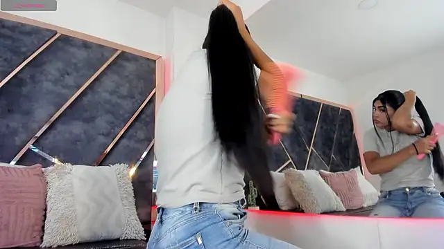 SusanaHenao online show from March 12, 5:39 pm