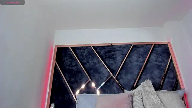 SusanaHenao online show from November 22, 4:06 pm