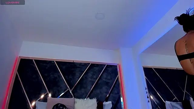 SusanaHenao online show from October 30, 6:49 pm