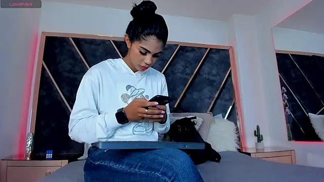 SusanaHenao online show from November 24, 5:24 pm