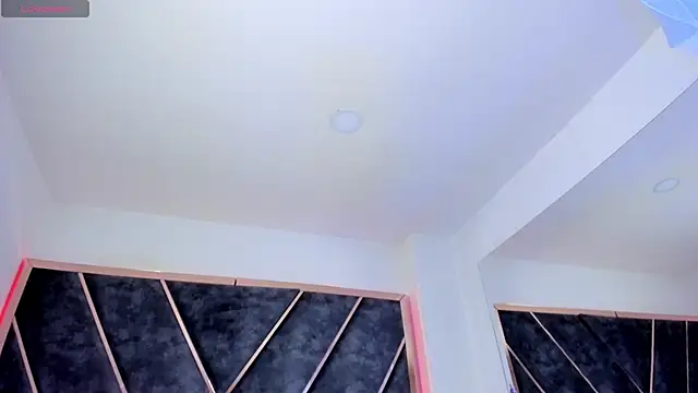 SusanaHenao online show from March 31, 5:26 pm