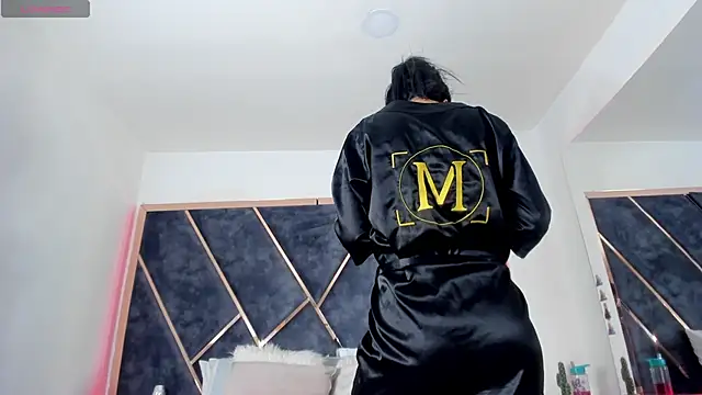 SusanaHenao online show from December 3, 6:29 pm