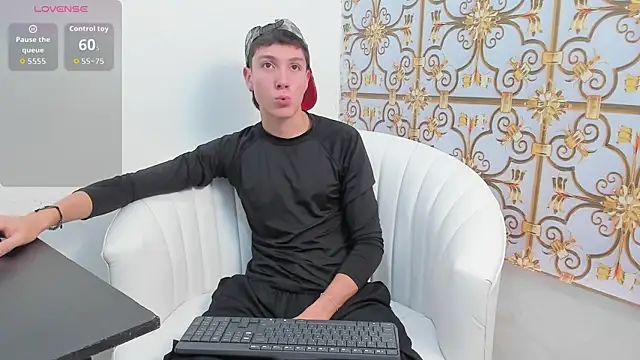 LittleDanny  online show from November 18, 2:53 pm