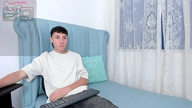 LittleDanny  online show from December 4, 3:11 pm