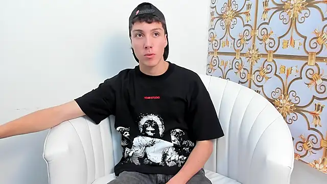 LittleDanny  online show from January 5, 7:50 pm